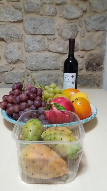 Reusia Holiday Home Ragusa Bagian luar foto